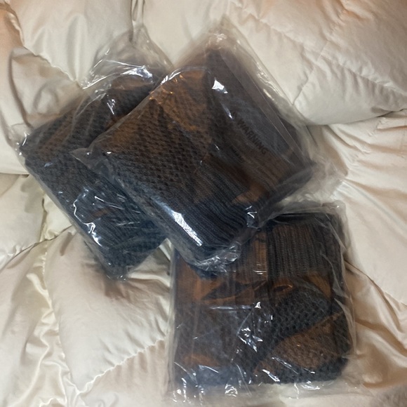 3/$50 • MUST HAVE FOR THE SEASON • KIMONO - Picture 8 of 8